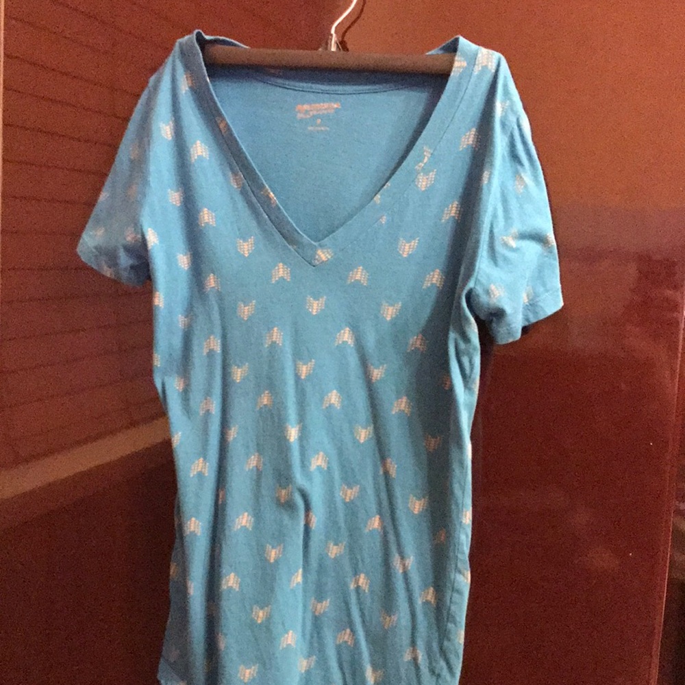 Juniors teal v neck t shirt